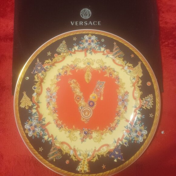 ROSENTHAL VERSACE 2013 SPARKLING CHRISTMAS PLATE